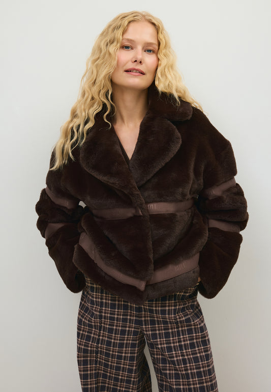 Brązowe futro z kołnierzem GREGORIA