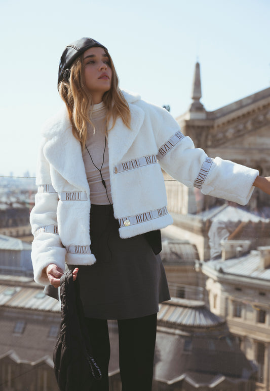 Kremowe futro z kołnierzem GREGORIA