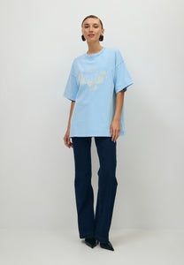 Niebieski T-shirt oversize z aplikacją PAPLYS